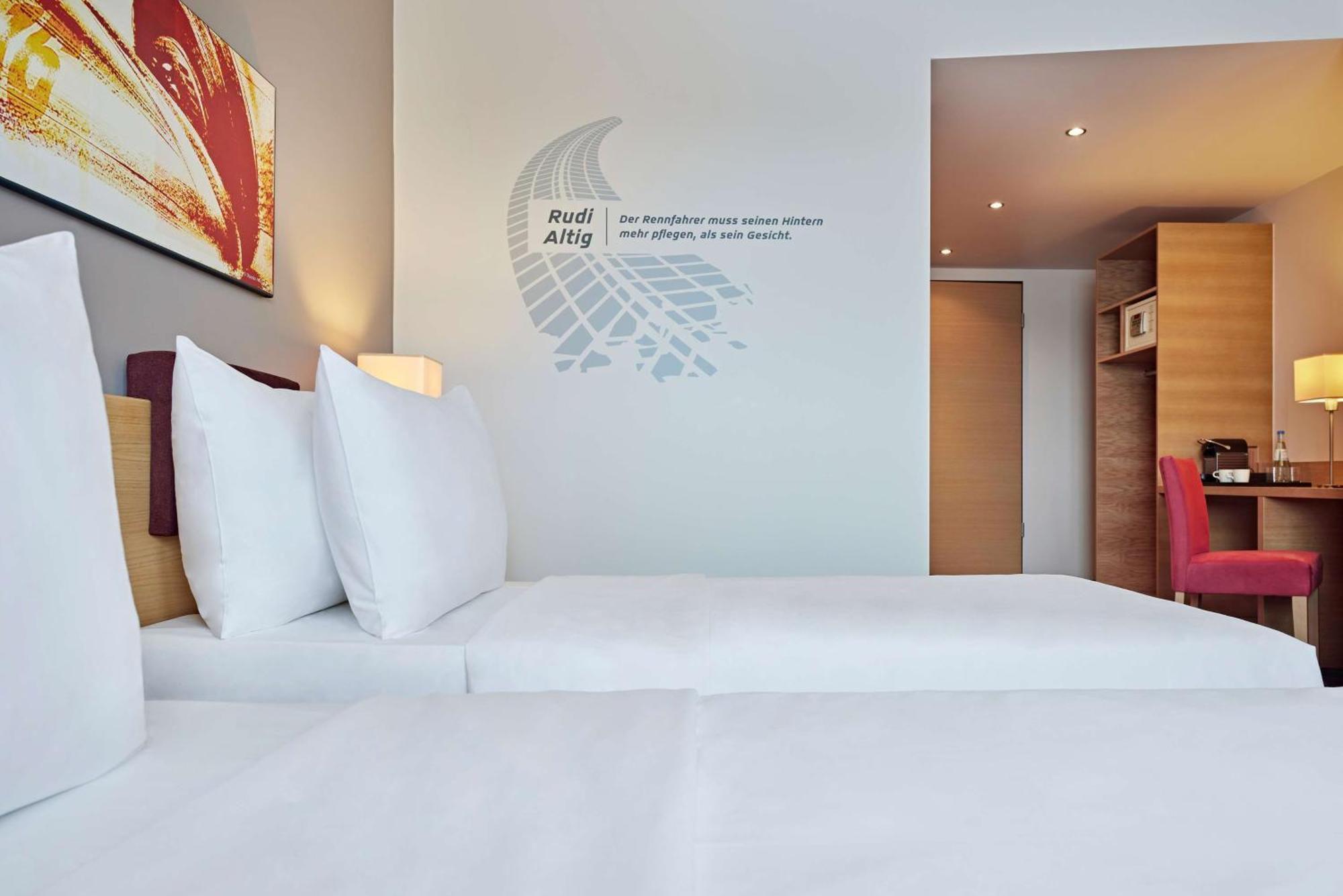Lindner Nürburgring Motorsport Hotel Exterior foto